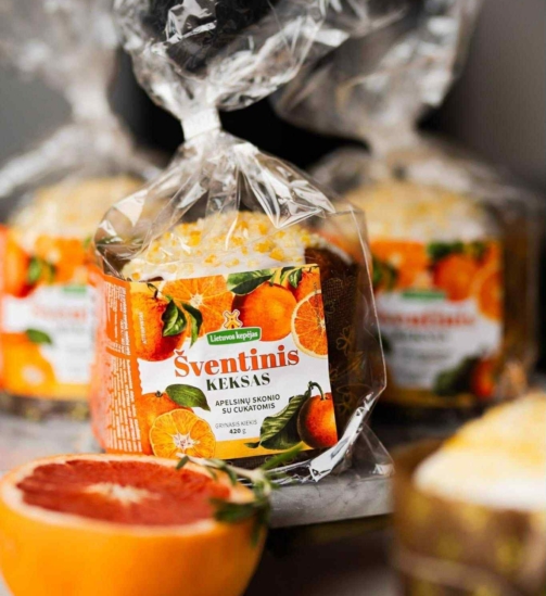 Šventinis keksas apelsinų skonio su cukatomis